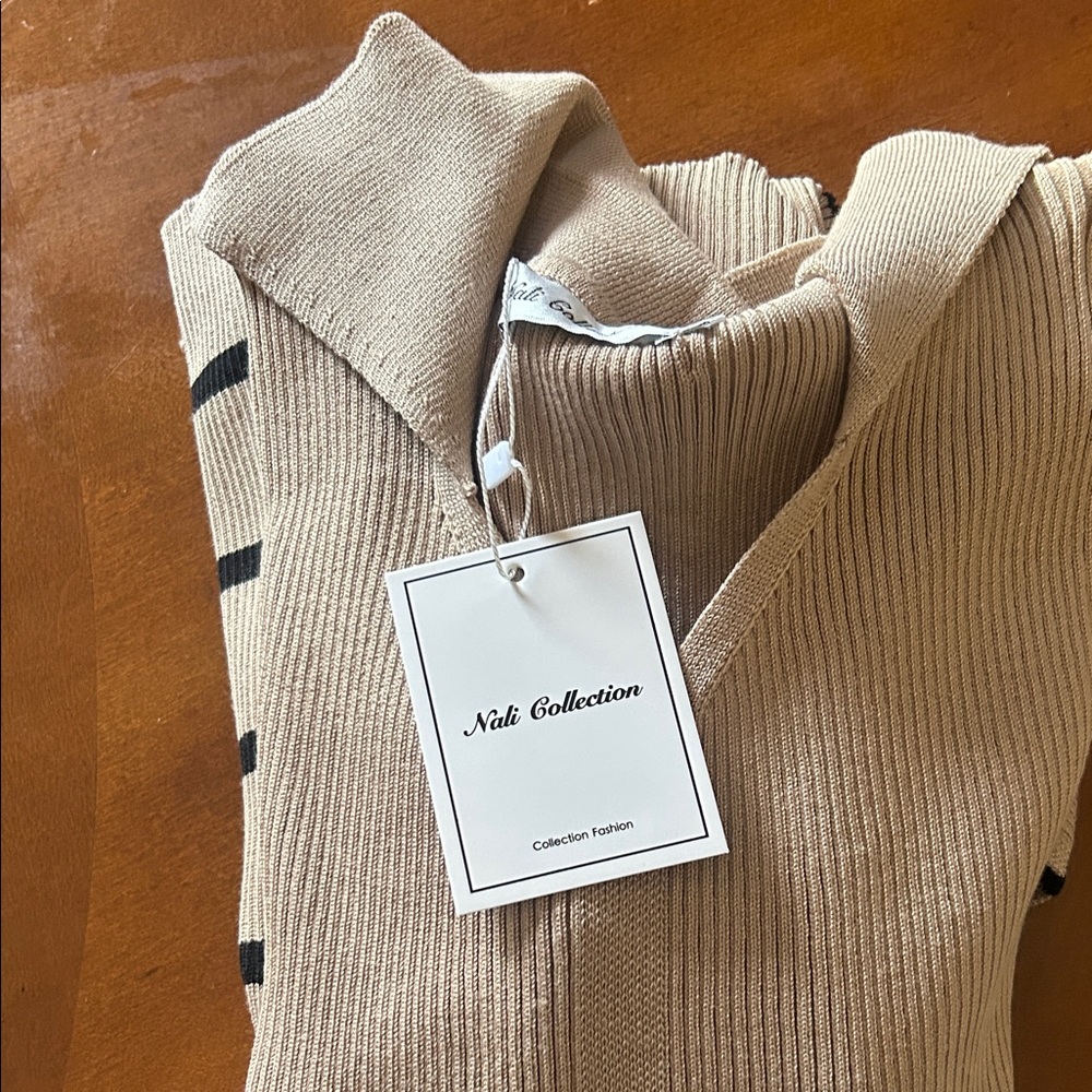 Dalia Collection Beige and Black Zip-Up Sweater